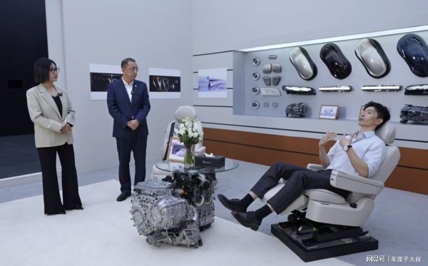 顺发配资 岚图泰山座椅，很牛！